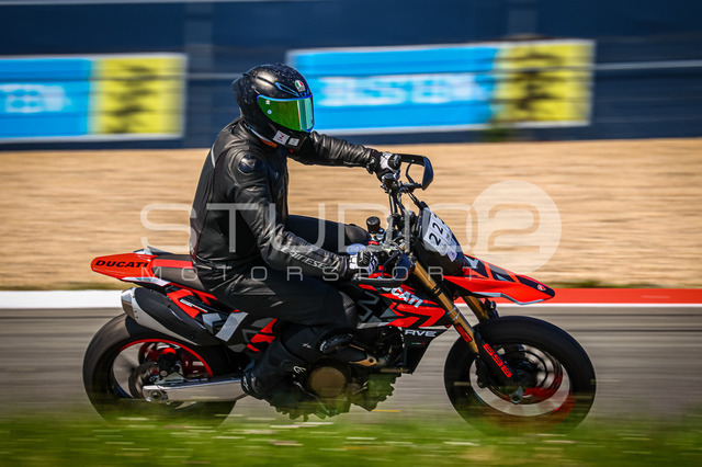 0222-260527NBR-010_222 | Deine Full-Service-Agentur für ✔️Videoproduktionen und ✔️Motorsportfotografie Jetzt Angebot anfragen!