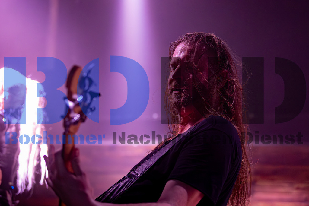 SES_ENEINS20250227-36 | bond - Realisiert mit Pictrs.com