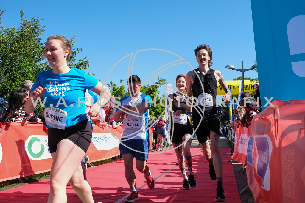 ..... | LINZ,AUSTRIA,27.April 24, Int. 3 Brückenlauf Linz  , Image shows: Photo: WAPICS / Michael ring