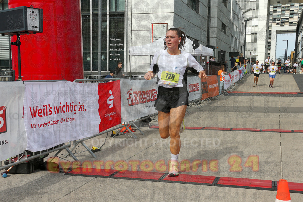 250920_1327_EX1_4766 | Sportfotografie im Rhein-Sieg Kreis, Köln, Bonn, NRW, Rheinland Pfalz, Hessen, etc. Unser Tätigkeitsfeld umfasst den Laufsport vom Volkslauf über den Marathon, Duathlon, Triathon bis zum Ultralauf wie Kölnpfad Ultra oder Schindertrail.