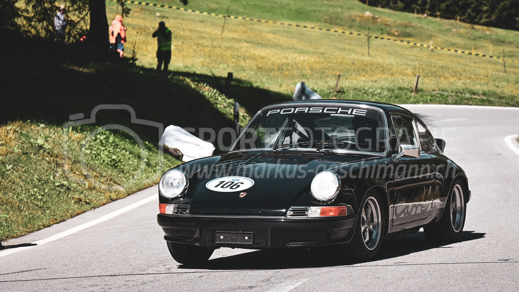 19. Arosa ClassicCar 2023 - 1. September 2023 | 19. Arosa ClassicCar 2023
Arosa, Schweiz
Blumer Kurt aus Stallikon mit der Startnummer 106 in einem Porsche 911, Jahrgang 1970, in der Klasse Alpine Performance.
@arosaclassiccar, @arosa.official, #arosaclassiccar, #arosa, #76curves, #classiccar
Bild: Sportfotografie Markus Aeschimann | www.markus-aeschimann.ch - Realisiert mit Pictrs.com