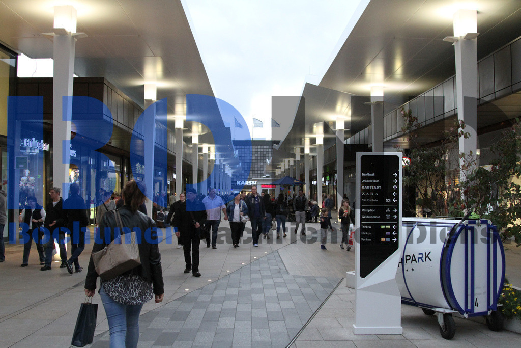  02.10.2017 - 
 | Sebastian Sendlak / Bochumer Nachrichtendienst (BOND) - Bochum Allgemein - Ruhr Park - Realisiert mit Pictrs.com