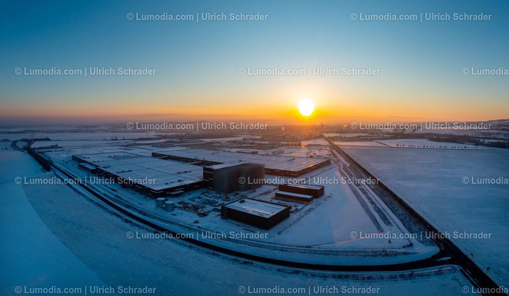 10049-52131 - Daimler Truck Halberstadt | Stockfoto und Bilderpool mit Bildmaterial aus Deutschland, dem Harz, Halberstadt, Quedlinburg, Wernigerode und weltweit. Qualitativ hochwertige und professionelle Fotos anschauen und kaufen. - Realisiert mit Pictrs.com