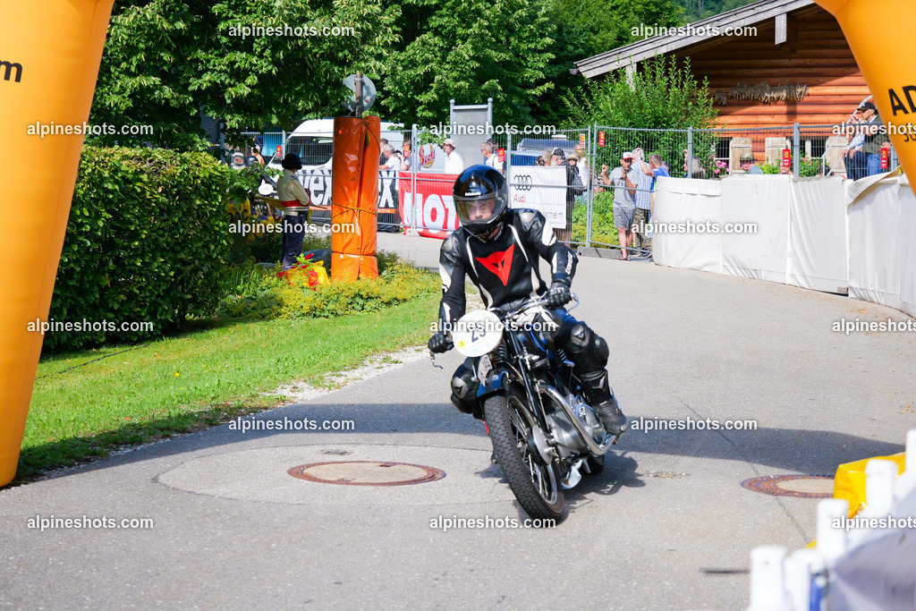 P1026002 | Erleben Sie atemberaubende, hochqualitative Fotos Ihrer Fahrt entlang der malerischen Alpenstraßen. Besuchen Sie alpineshots.com, um professionelle Aufnahmen Ihrer unvergesslichen Reise zu finden und zu kaufen - Realisiert mit Pictrs.com