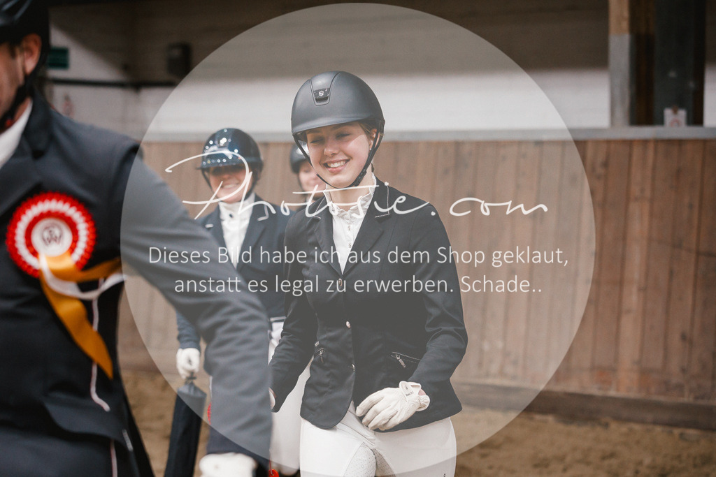 3I6A7688 | Stimmungsvolle Portraits und Reitsportfotografie im Ruhrgebiet und im Münsterland.

Pferdefotografie, Hundefotografie, Tierfotografie, Reportagen, Portraits von Tier und Mensch, Turnierfotografie in Bochum, Recklinghausen, Marl, Haltern am See, Dülmen.. - Realisiert mit Pictrs.com