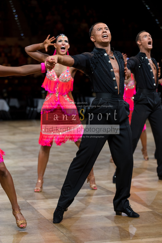 20241109_DM-Formationen_Vorrunde_0621 | Tanzsportbilder, Standardtanz, Lateintanz, WDSF, DTV, LTVB, dancecomp, goc, hessen tanzt, blaues band der spree, walzer, tango, wiener walzer, slowfox, quickstepp, samba, rumba, cha-cha-cha, paso doble. jive, hd-kroft photography, turniertanzsport