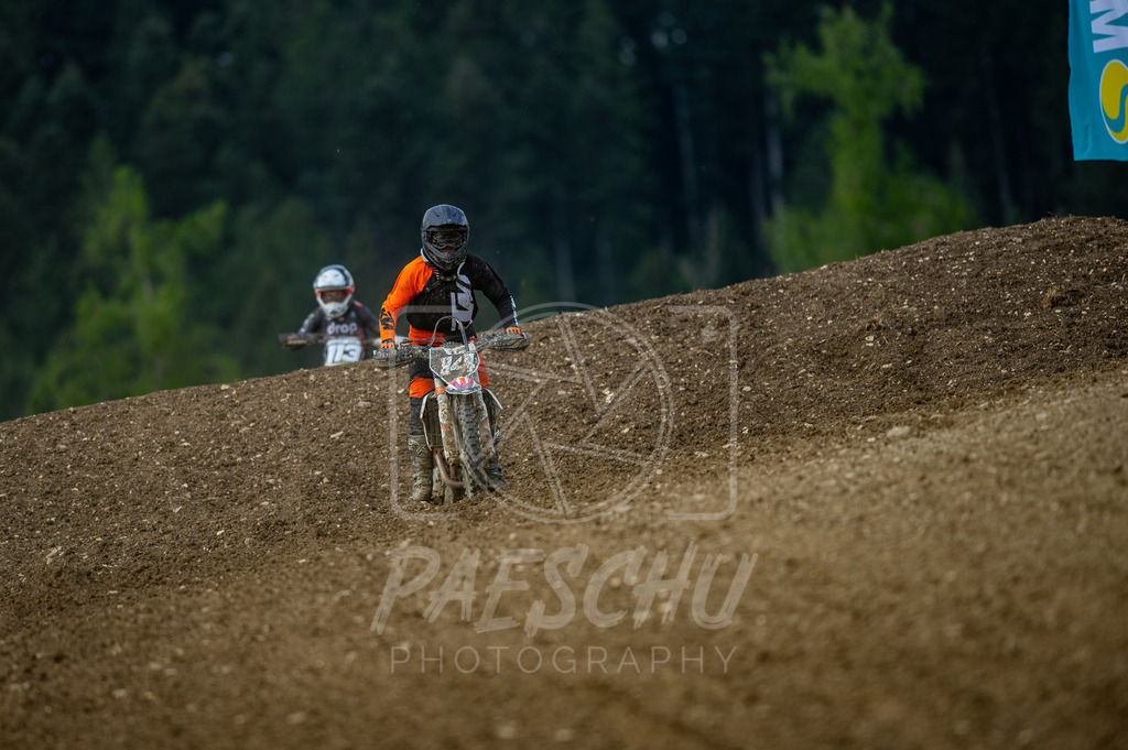 Lady (220) | Paeschuphoto Shop - Wer nicht sucht der auch nicht findet.Ob Motocrossbilder oder von einem besuchtem Spiel, Hauptsache Action. - Realisiert mit Pictrs.com