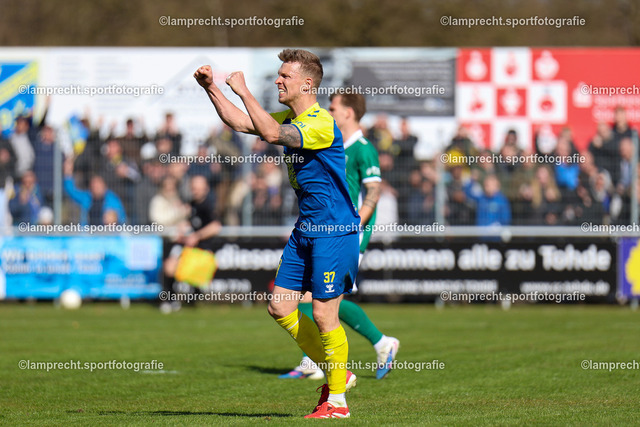Fußball I Herren I Saison 2025-2026 I SHFV-Lotto-Pokal I Halbfinale I SV Todesfelde - VfB Lübeck 082 | Janek Sternberg (37, SV Todesfelde) - Realisiert mit Pictrs.com