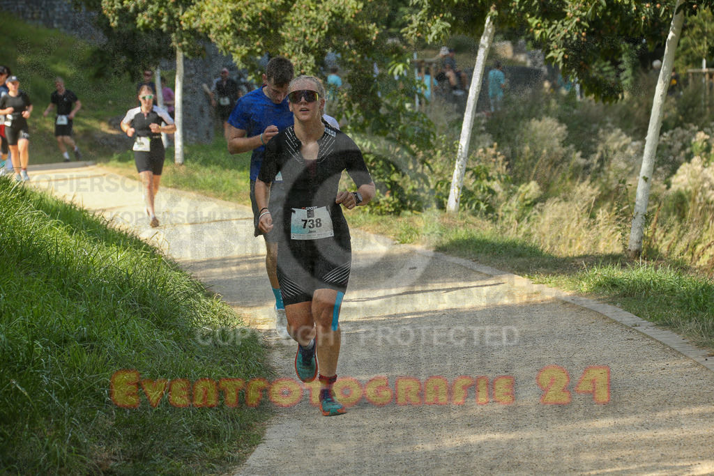 250824_1445_EX1_7401 | Sportfotografie im Rhein-Sieg Kreis, Köln, Bonn, NRW, Rheinland Pfalz, Hessen, etc. Unser Tätigkeitsfeld umfasst den Laufsport vom Volkslauf über den Marathon, Duathlon, Triathon bis zum Ultralauf wie Kölnpfad Ultra oder Schindertrail.