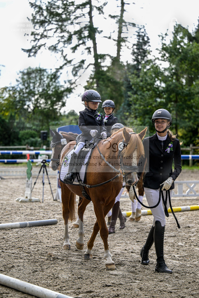 FOTO OGER | Entdecke hochwertige Reitturnierfotos von Foto Oger. Professionell, emotional und authentisch – jetzt Lieblingsmomente im Shop bestellen. - Realisiert mit Pictrs.com