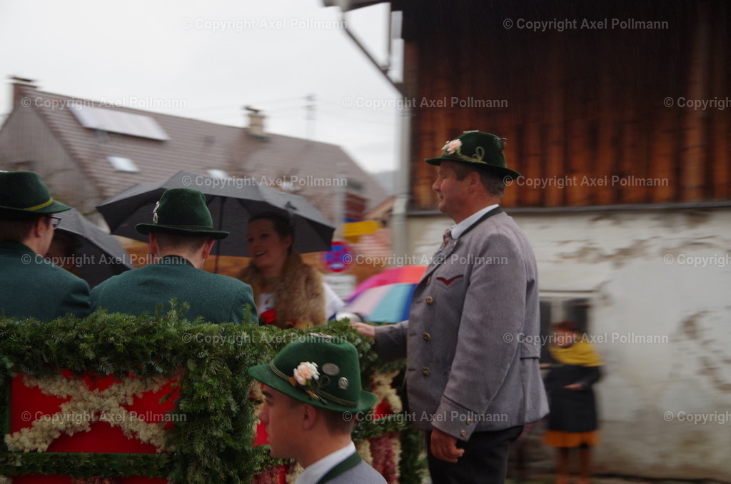 IMGP9273 | fotografiert von Axel PollmannLeonhardi Wallfahrt Benediktbeuern und Murnau, Fronleichnam, Fasching, Landschaft im Loisachtal und Benediktbeuern  - Realisiert mit Pictrs.com