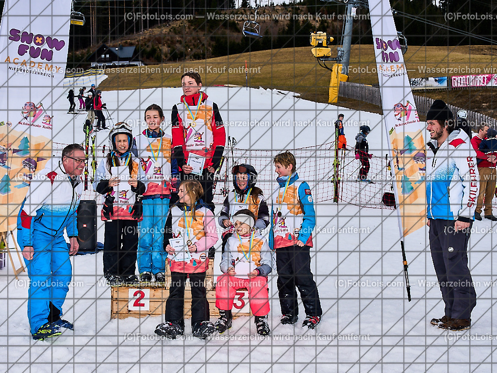 ALP6580_Schischule Haginger_Semesterkurs_Skigruppe OBSTI | (C)FotoLois.com, Alois Spandl. Schischule Haginger, Semesterkurs-Abschlusstag mit Rennlaufbewerb, Fr 9. Februar 2024.