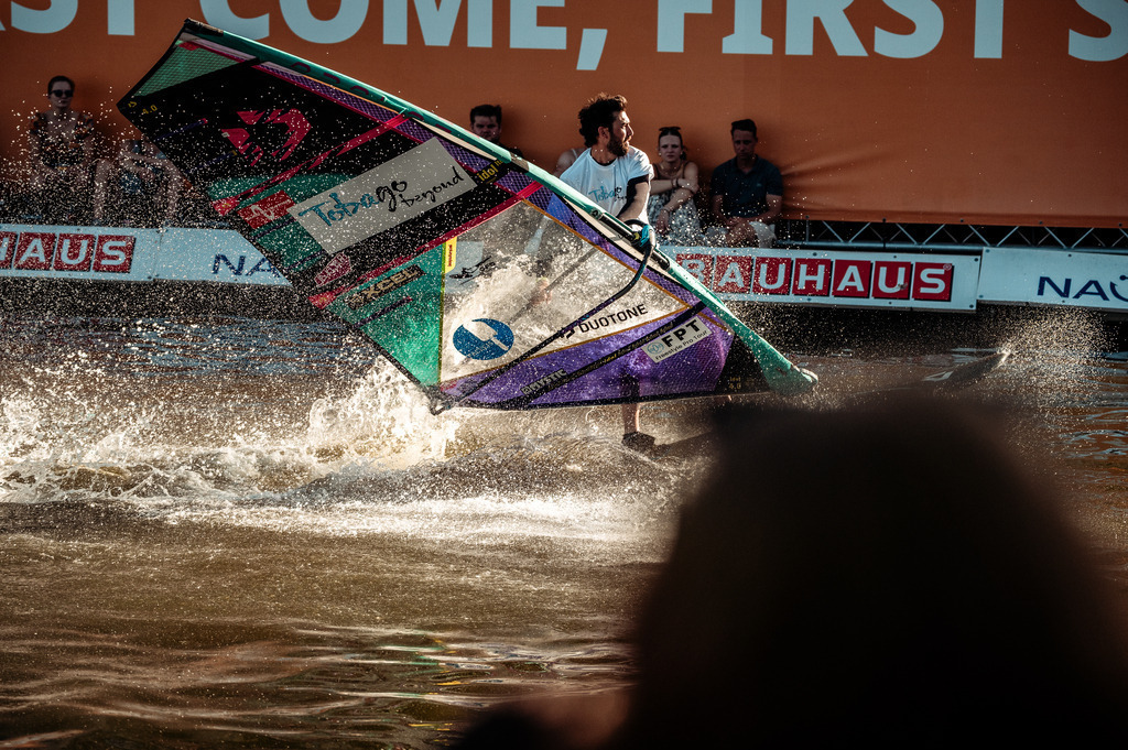 Kieler WOCHE Tow In Windsurf - @art_tokarev dpmedia (34 von 63) | dp-photography - Realisiert mit Pictrs.com