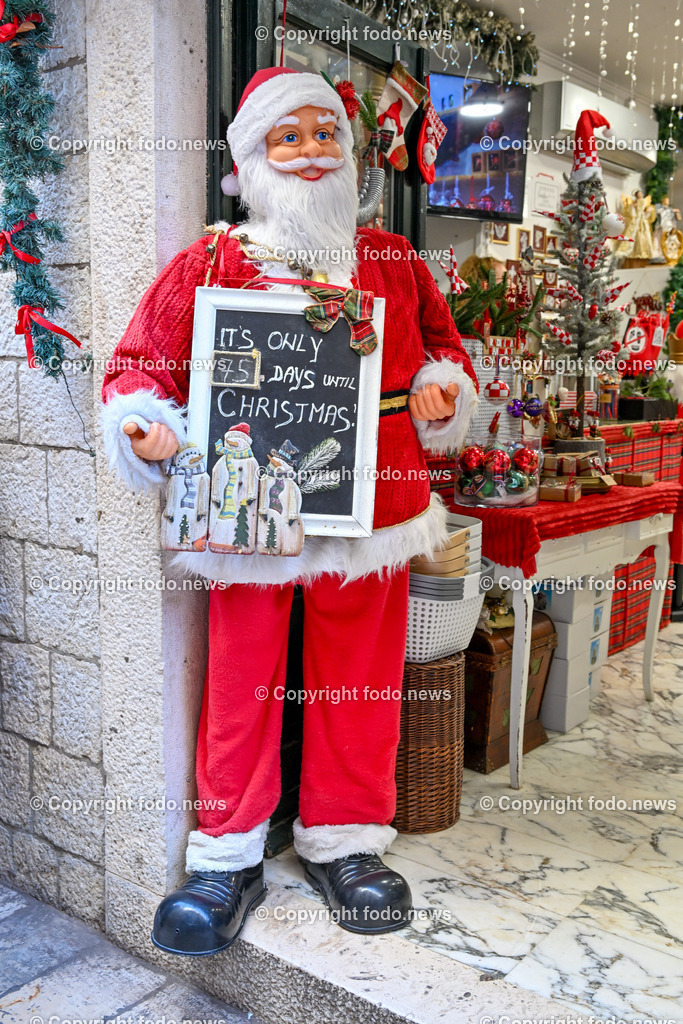 Kroatien_ Dubrovnik_ 11.10.2023-217 | 11.10.2023, Kroatien, HRV, Dubrovnik im Bild Gastronomie, Tourismus, Touristen, Sehenswuerdigkeiten, Stadtansichten



eine Stadt im suedlichen Kroatien an der Adriakueste in der Gespannschaft Dubrovnik-Nereveta. Die Altstadt wurde im Jahr 1979 von der UNESCO in die Liste des Weltkulturerbes aufgenommen.