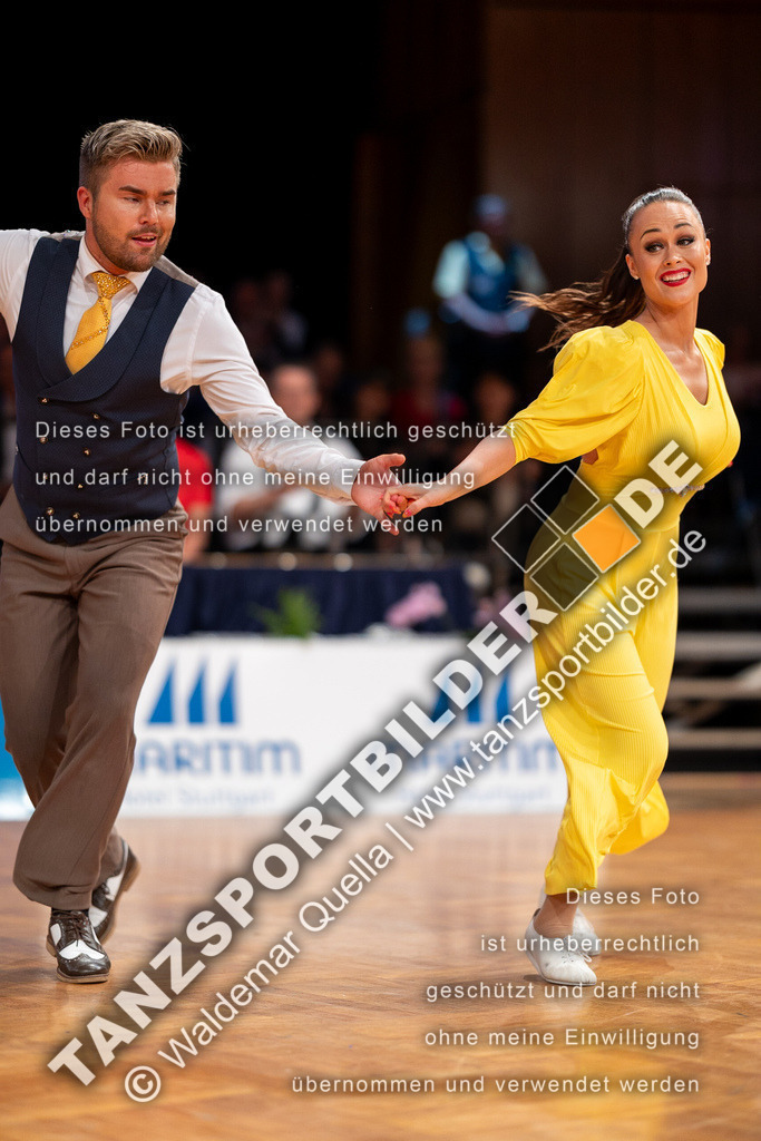20230812-15109 | Hier finden Sie Tanz Bilder vom Latein und Standard Formationen tanzen. Sportbilder vom Tanzsport. Schöne Fotos und von Weltmeisterschaft, Europameisterschaft, Bundesliga, Regionalliga, Oberliga und Landesliga sowie von GOC Stuttgart, DanceComp, WM Bremen