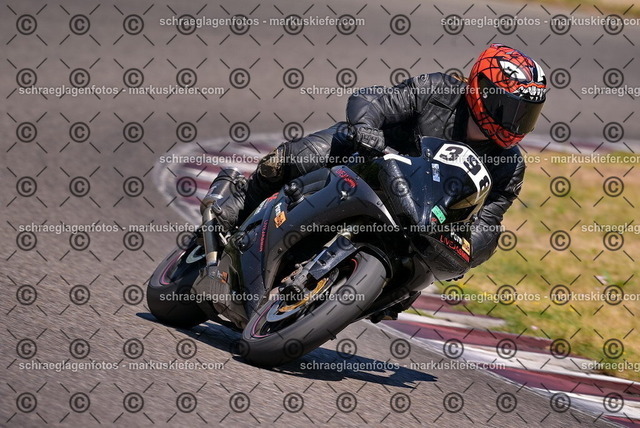 26bt05-1108 | markuskiefer.com - Realisiert mit Pictrs.com