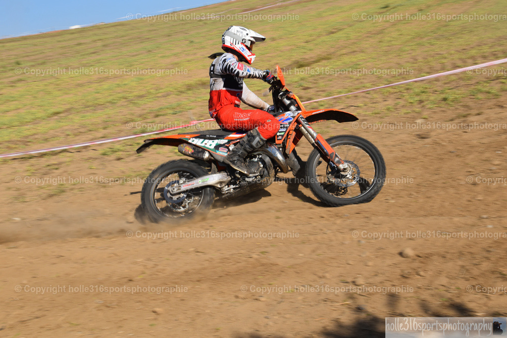 DSC_0436 | Sportfotografie , Motorsport, Motoross, Reitsport, Mointainbike, Enduro,
Landschaft , Outdoor, Eventfotografie, Landschaft, Bilder online bestellen - Realisiert mit Pictrs.com