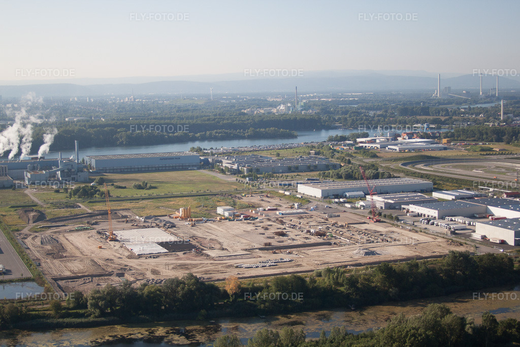 Luftbild: Wörth am Rhein, Industriegebiet Oberwald in Wörth am Rhein im Bundesland Rheinland-Pfalz in Deutschland. Foto: IMG_51690.jpg vom 11.08.2012 durch Werner Riehm/FLY-FOTO.de