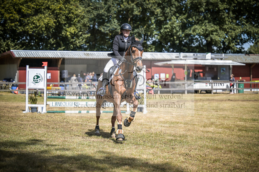 DOS_0329 | Entdecke hochwertige Reitturnierfotos von Foto Oger. Professionell, emotional und authentisch – jetzt Lieblingsmomente im Shop bestellen.Deutschlandweite Turnierfotografie. - Realisiert mit Pictrs.com