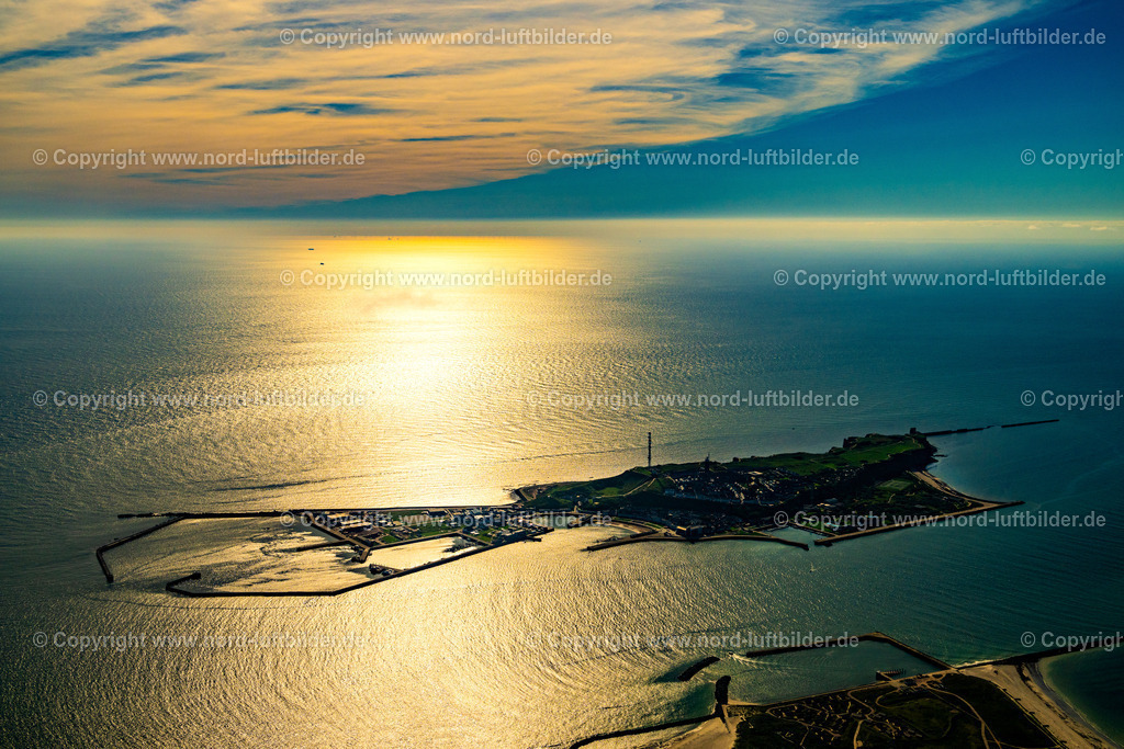 Helgoland_ELS_9386160823 | HELGOLAND 16.08.2023 Küstenbereich der Nordsee - Insel Helgoland-Dühne in Helgoland im Bundesland Schleswig-Holstein. Weiterführende Informationen bei: Helgoland Tourismus-Service. // Coastal area of the North Sea - Island Helgoland-Duehne in Helgoland in the state Schleswig-Holstein. Further information at: Helgoland Tourismus-Service. Foto: Martin Elsen