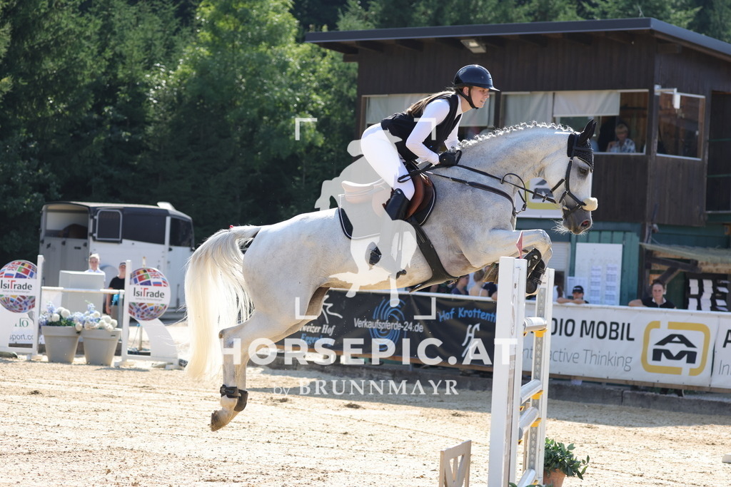 0P6A8091 | Willkommen bei Brunnmayr - Design & Fotografie – Ihrem Spezialisten für Reitturniere und Pferdeveranstaltungen in Oberösterreich, Salzburg und Bayern! Seit über 17 Jahren sind wir leidenschaftlich dabei.