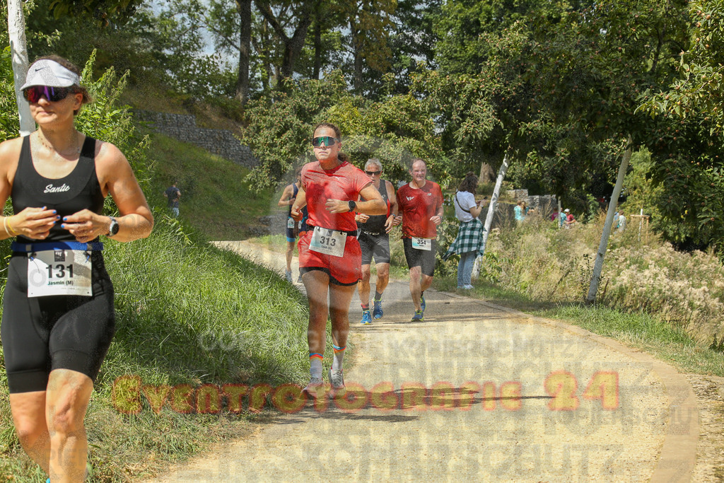 250824_1336_EX1_2949 | Sportfotografie im Rhein-Sieg Kreis, Köln, Bonn, NRW, Rheinland Pfalz, Hessen, etc. Unser Tätigkeitsfeld umfasst den Laufsport vom Volkslauf über den Marathon, Duathlon, Triathon bis zum Ultralauf wie Kölnpfad Ultra oder Schindertrail.