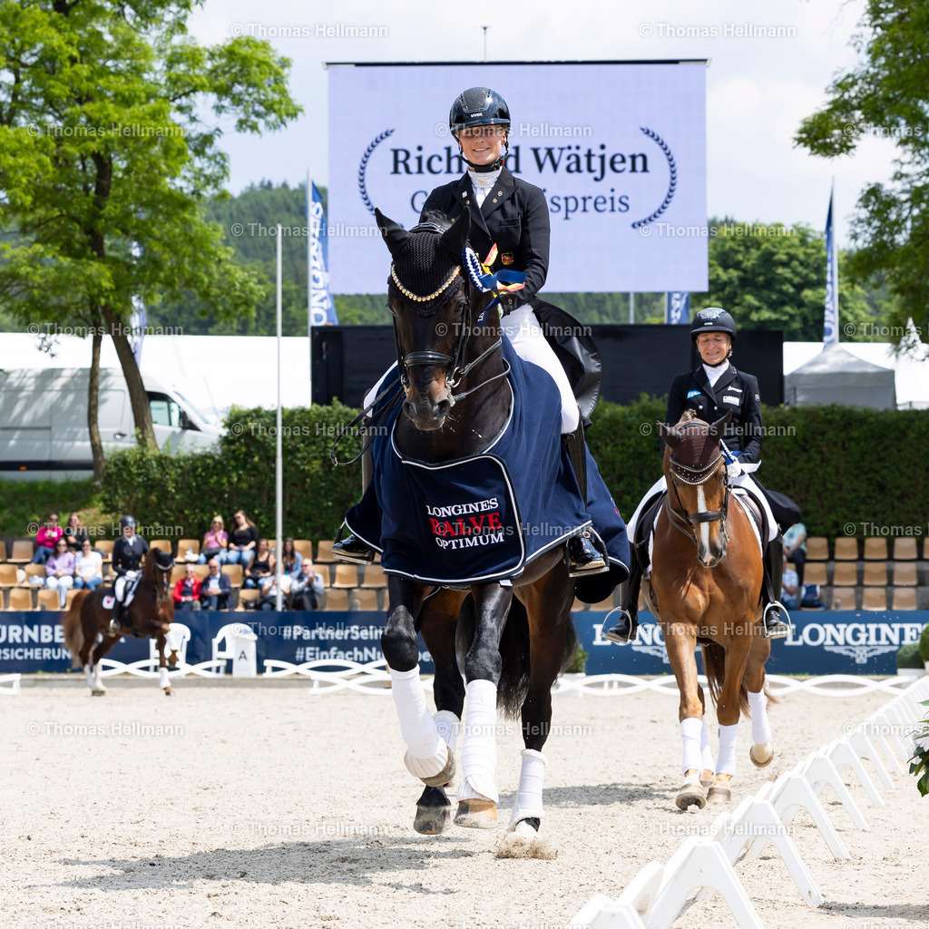 TH_356 Bianca Nowag Aulenbrock_ Fürst Fabrice OLD_19101 | Longines Balve Optimum 2024 am 07.06.24 in Balve, Schloss Wocklum, Thomas Hellmann, 356 Bianca Nowag Aulenbrock, Fürst Fabrice OLD