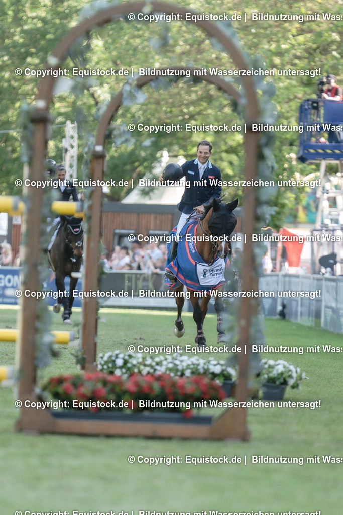 20230528_17_CSI4_Hess.Min.Präs_0378 | equistock