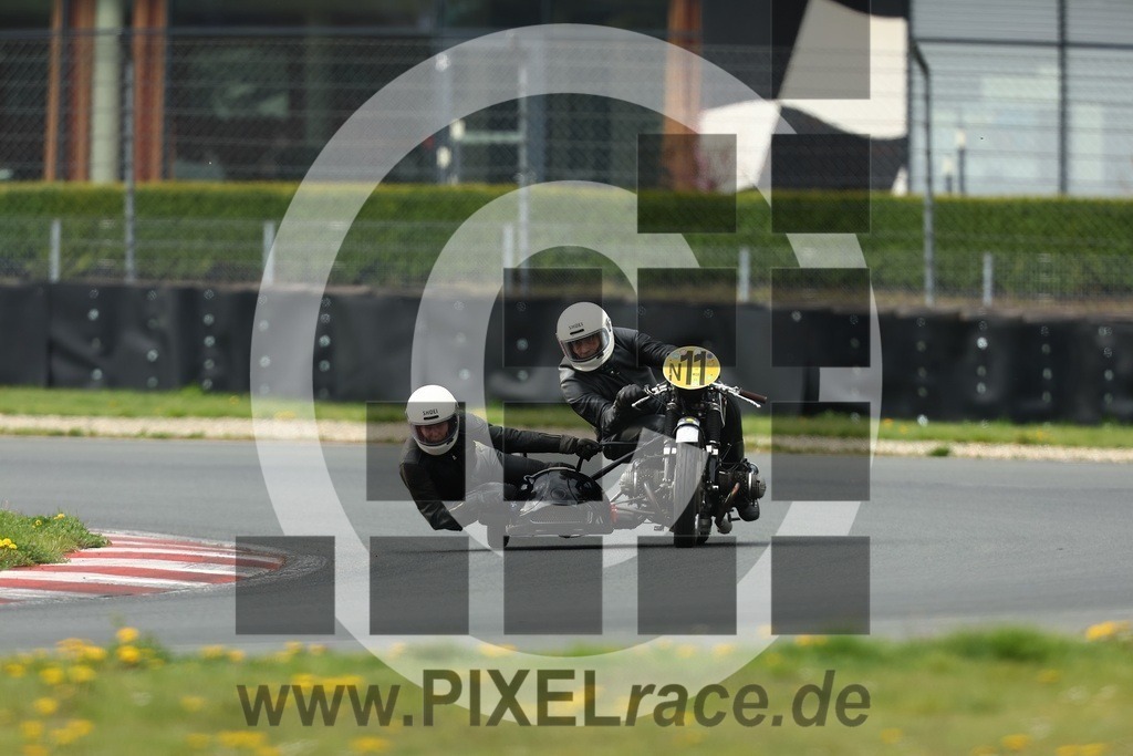0n11-20260418_01191 | Schöne Erinnerungen an spannende Momente - das festzuhalten ist unser Job. PIXELrace.de ist seit 2003 auf den Rennstrecken Europas unterwegs um die Action draußen beim Fahren und die wunderbare Stimmung imm Fahrerlager für euch einzufangen.