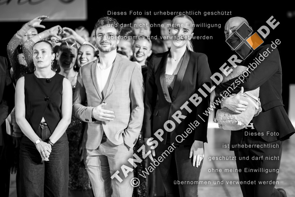 20260321-02704 | Hier finden Sie Tanz Bilder vom Latein und Standard Formationen tanzen. Sportbilder vom Tanzsport. Schöne Fotos und von Weltmeisterschaft, Europameisterschaft, Bundesliga, Regionalliga, Oberliga und Landesliga sowie von GOC Stuttgart, DanceComp, WM Bremen