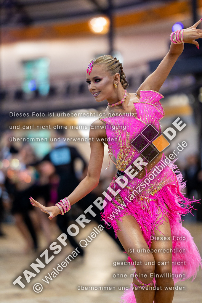 20230812-00344 | Hier finden Sie Tanz Bilder vom Latein und Standard Formationen tanzen. Sportbilder vom Tanzsport. Schöne Fotos und von Weltmeisterschaft, Europameisterschaft, Bundesliga, Regionalliga, Oberliga und Landesliga sowie von GOC Stuttgart, DanceComp, WM Bremen