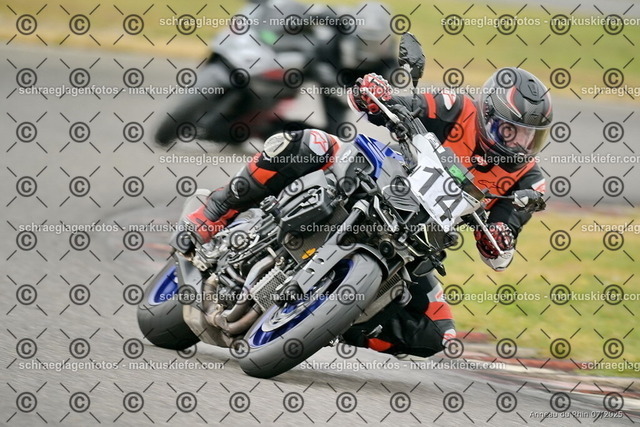 25bt05-0604 | markuskiefer.com - Realisiert mit Pictrs.com