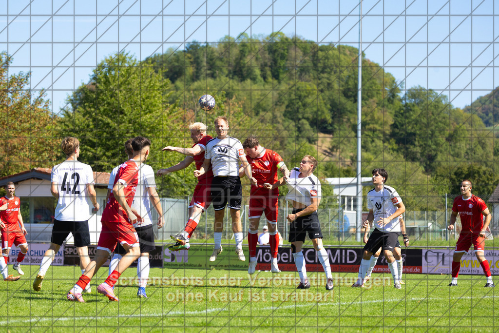 20260906_133453_0159_(c)_by_PhotoPeet | #,1.FC Donzdorf II (rot) vs. SGM Jebenhausen-Bezgenriet (weiß), Fußball, Kreisliga A3 - Bezirk Neckar/Fils, 02. Spieltag, Saison 2026/2027, Rasenplatz Lautertal Stadion, Süßener Straße 16, 73072 Donzdorf, 06.09.2026 - 13:00 Uhr,Foto: PhotoPeet / Sport- &amp; Eventfotografie / Peter Harich