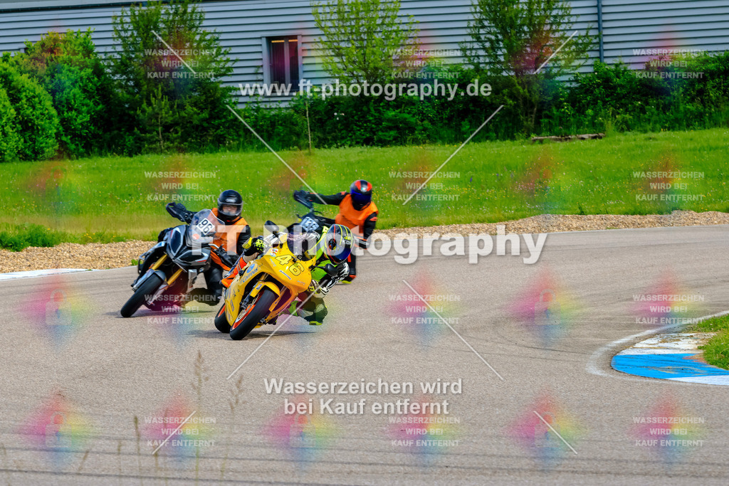 MotoTeam-9147 | Hier findet Ihr Bilder von Touristenfahrten auf der Nürburgring Nordschleife oder von anderen Veranstaltungen die ich besucht habe. Viel Spass beim Durch Schauen 