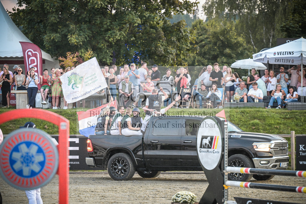 DOS_0297 | Entdecke hochwertige Reitturnierfotos von Foto Oger. Professionell, emotional und authentisch – jetzt Lieblingsmomente im Shop bestellen.Deutschlandweite Turnierfotografie. - Realisiert mit Pictrs.com