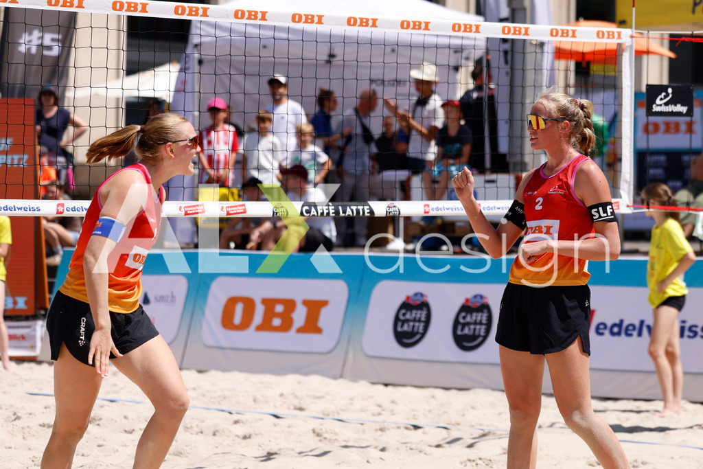 Obi BeachTour 2026 - Basel | BASEL, SWITZERLAND - JULY 18: MURIEL BOSSART (SUI) and LINDA ABBÜHL (SUI) during the Obi BeachTour 2026 match between BOSSART / ABBÜHL (SUI) and FLÜCKIGER / DEMIERRE (SUI) at Barfüsserplatz on July 18, 2026 in Basel, Switzerland. - Realisiert mit Pictrs.com