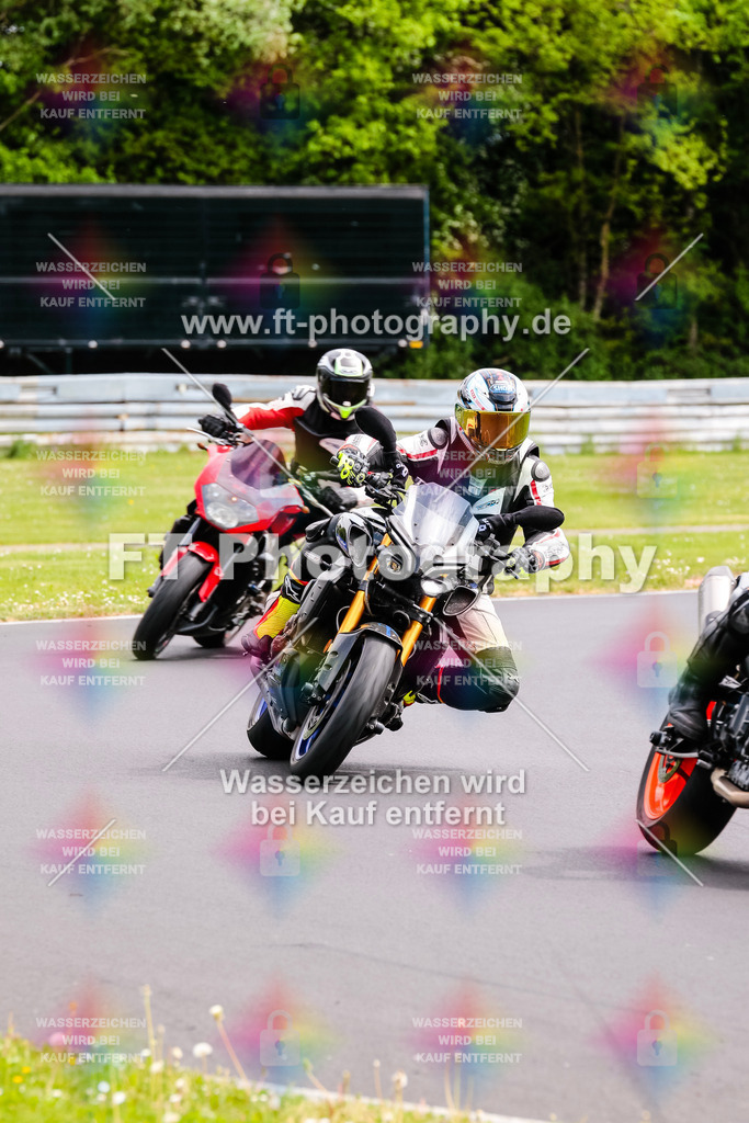 MotoTeamVBK-20670 | Hier findet Ihr Bilder von Touristenfahrten auf der Nürburgring Nordschleife oder von anderen Veranstaltungen die ich besucht habe. Viel Spass beim Durch Schauen 