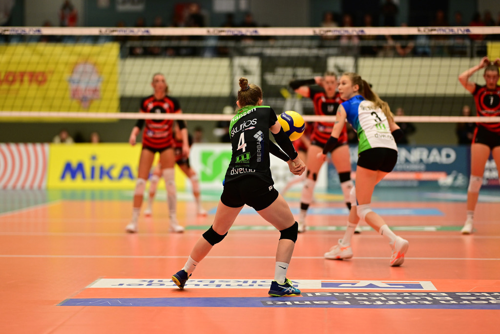 Volleyball I Frauen I Saison 2025-2026 I Bundesliga I Hauptrunde I ETV Hamburger Volksbank Volleys - Skurios Volleys Borken | Der Sportfotograf. - Realisiert mit Pictrs.com