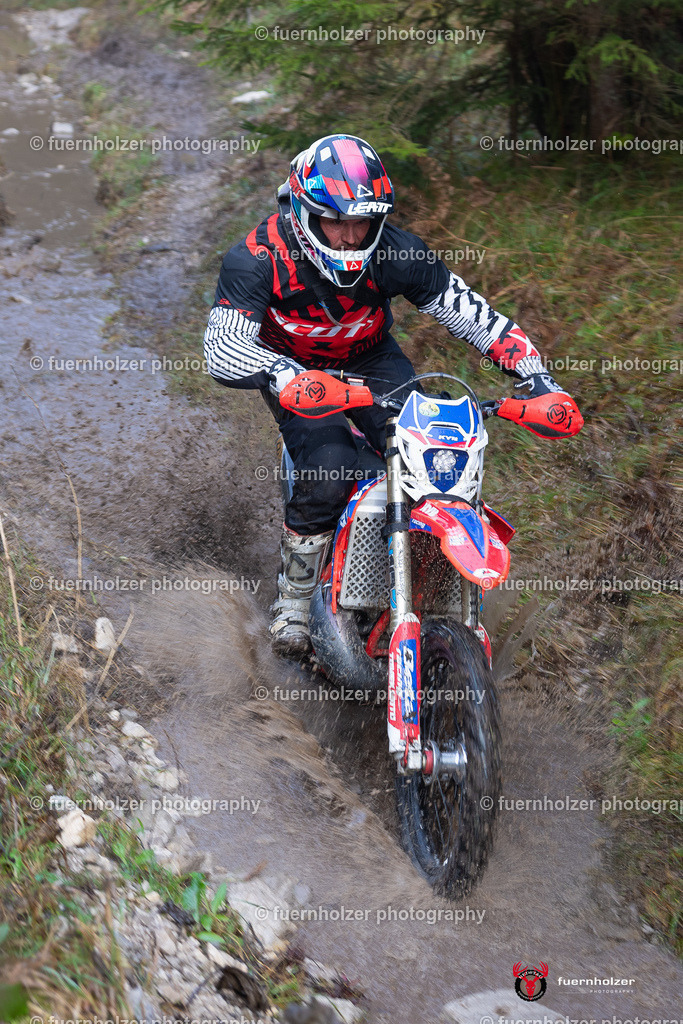 fuernholzer_241026-C1-14 | Fotografische Impressionen von der Red Stag Enduro Extreme by fuernholzer-photography.com. Endurosport in Österreich fotografisch festgehalten von fuernholzer. Auftragsfotografie für Private, Gewerbefotos und Industriefotografie. Eventfotografie, Sportfotografie und Motorsportfotografie. Anbieter von Fotoworkshops, Fototraining, fotografischen Vorträgen und Fotoseminaren.