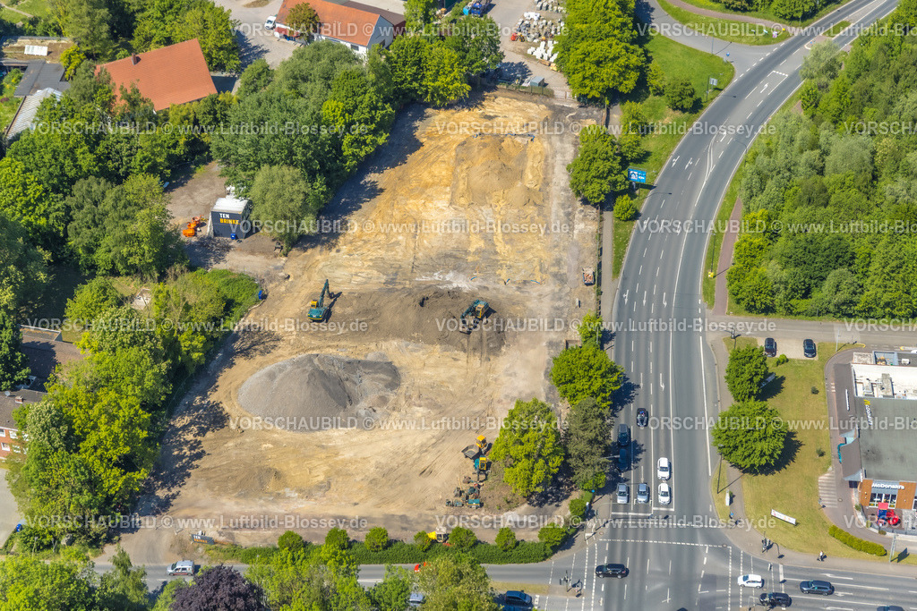 Hamm250504206 | Luftbild, Straßenkreuzung Werler Straße Bundesstraße B63 und Ostdorfstraße, ehemaliges Gartencenter-Kley an der Ostdorfstraße und Baustelle für geplante Autobahn GmbH, Hamm, Ruhrgebiet, Nordrhein-Westfalen, Deutschland