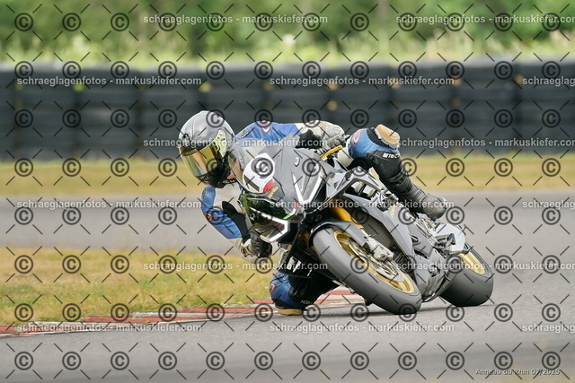 25bt05-1285 | markuskiefer.com - Realisiert mit Pictrs.com