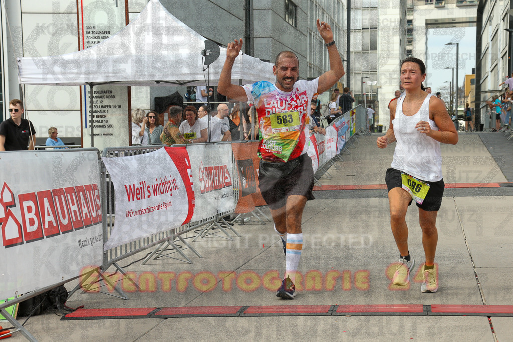 250920_1523_EX1_9172 | Sportfotografie im Rhein-Sieg Kreis, Köln, Bonn, NRW, Rheinland Pfalz, Hessen, etc. Unser Tätigkeitsfeld umfasst den Laufsport vom Volkslauf über den Marathon, Duathlon, Triathon bis zum Ultralauf wie Kölnpfad Ultra oder Schindertrail.