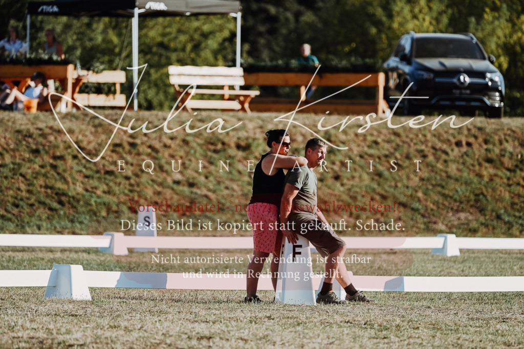 DSC_9131 | Pferde- und Turnierfotografie in Westsachsen. Pferdeportraits, Auftragszeichnungen und intuitive Kunst.