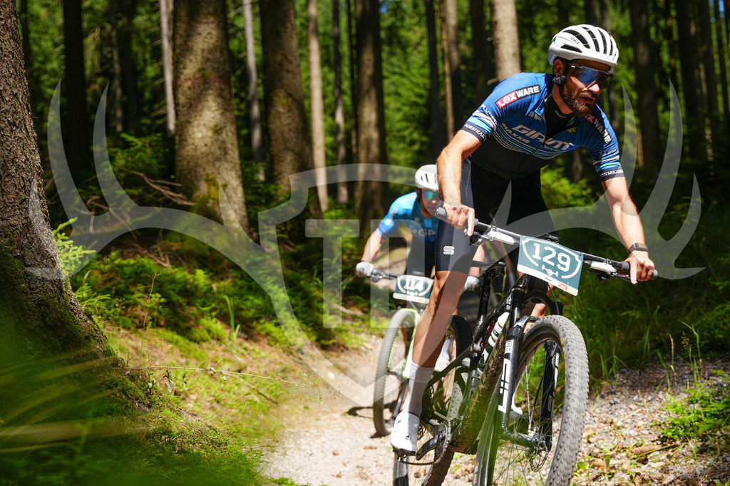 FC603832 | Fotogalerie der Treibjagd im Dunkelwald - Dein MTB Etappenrennen im Erzgebirge - Realisiert mit Pictrs.com