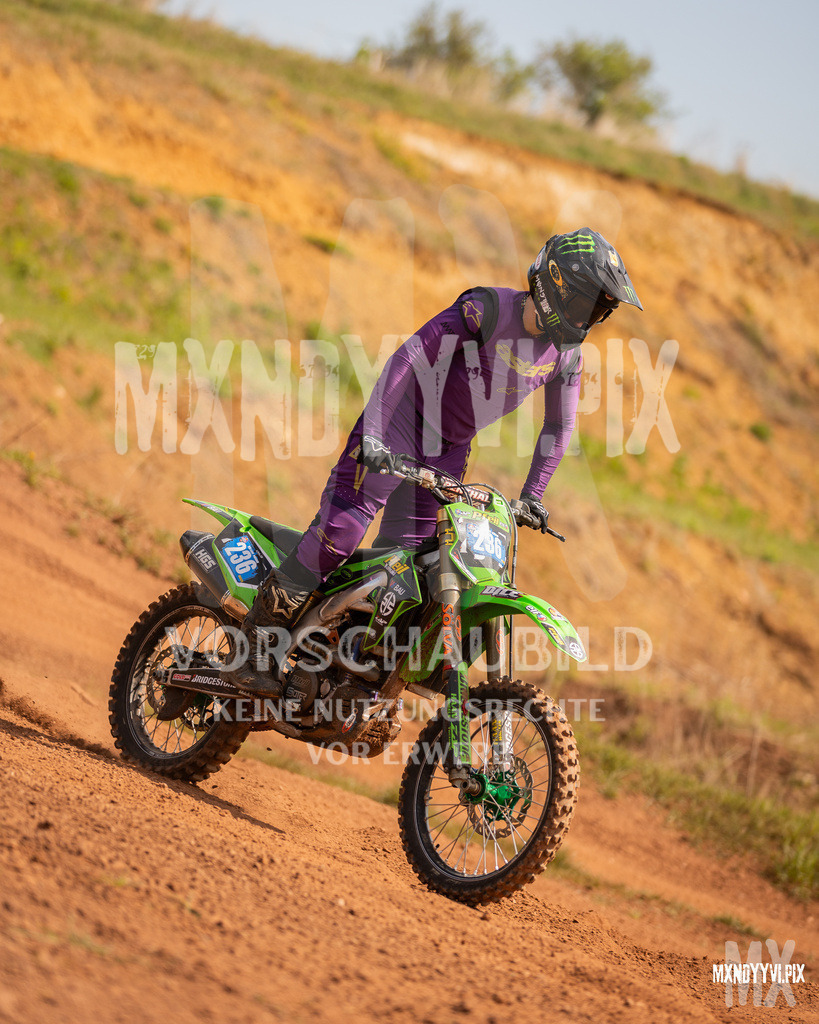 866A4070 | mxndyyvipix