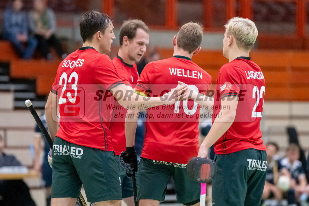 HK_20241207_109684 | 1. Bundesliga Halle Herren Crefelder HTC - Blau Weiss Köln am 7.12.2024 CHTC Glockenspitz Halle , Krefeld , Boomes Anton ( Crefelder HTC #23 ) , Linus Michler ( Crefelder HTC #7 ) , Niklas Wellen ( Crefelder HTC 10 ) , LangHeinrich Finn ( Crefelder HTC #22 )