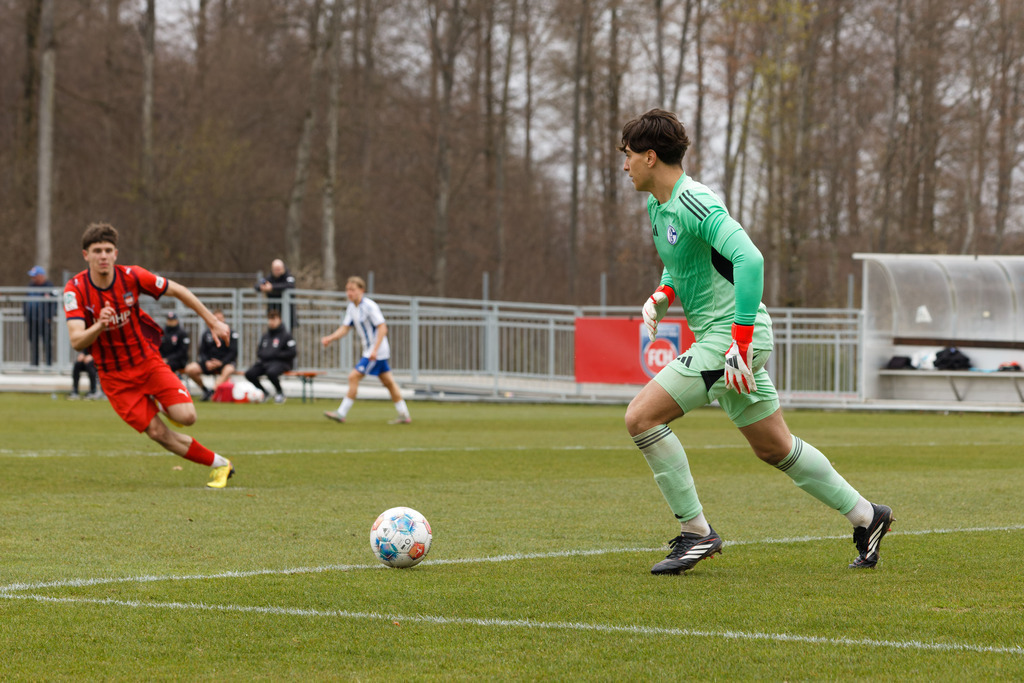 20260412-FCHS04_105 | 1.FC Heidenheim 1846 vs. FC Schalke 04, Fußball, U19, A-Junioren, NWL, U19-DFB-Nachwusliga, 2025/2026, 8. Spieltag, 12.04.2026 in Heidenheim, Walter-Birkhold-Jugendstadion (Foto: Michael Bulling) - Realisiert mit Pictrs.com