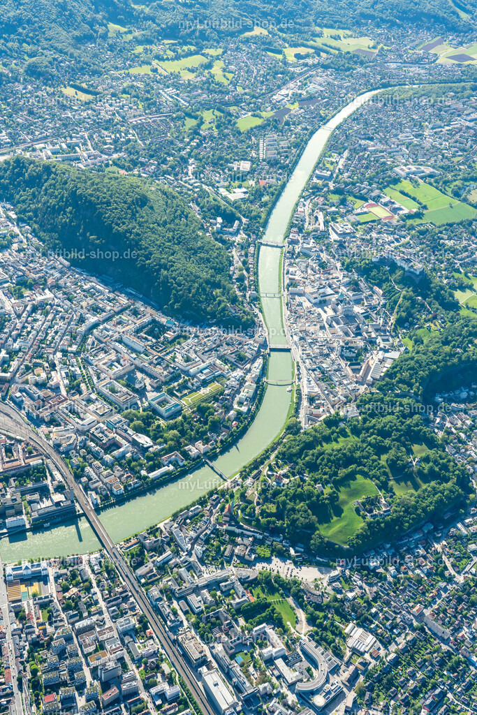 luftbild-salzburg-stadt-bruno-kapeller-79 | Luftbild von der Stadt Salzburg in Österreich. - Realisiert mit Pictrs.com
