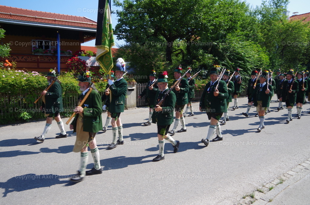 IMGP4321 | fotografiert von Axel PollmannLeonhardi Wallfahrt Benediktbeuern und Murnau, Fronleichnam, Fasching, Landschaft im Loisachtal und Benediktbeuern  - Realisiert mit Pictrs.com