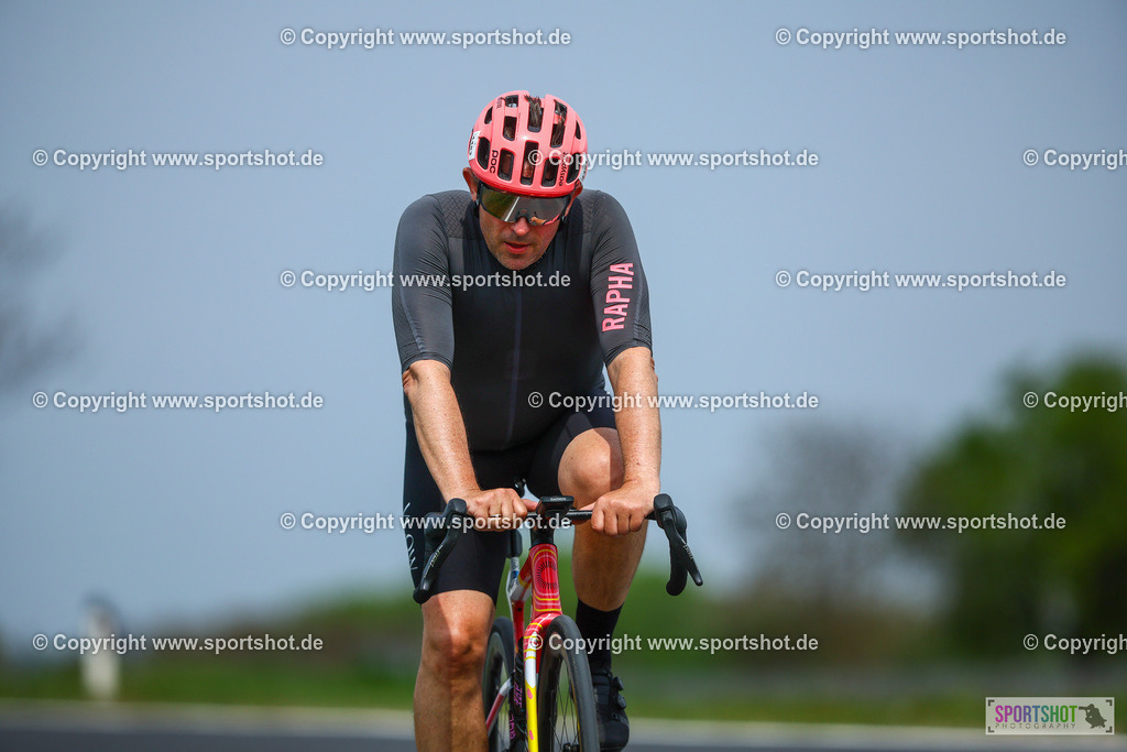 386_TRA56517 | Neusiedlersee Radmarathon 2026@sportshot_your_pictrs #yourpictures#roadtowm2029 #nrm #neusiedlerseeradmarathon #neusiedlersee #neusiedlerseetourismus #burgenland #mörbisch #nrm26 #burgenlandtourismus #voglundco #poweredbyburgenlandtourismus #radsport #rad #marathon #ucigranfondo #visitburgenland #ucigranfondoworldseries
